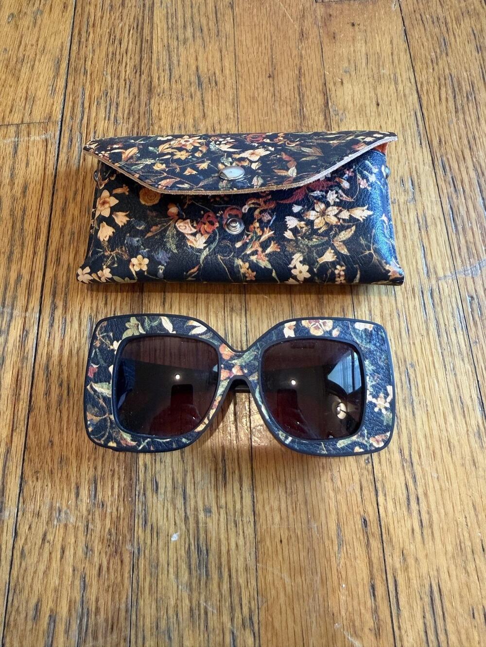 LIMITLESS AP 33 Sunglasses Womens Square Blk Floral Brn Lens